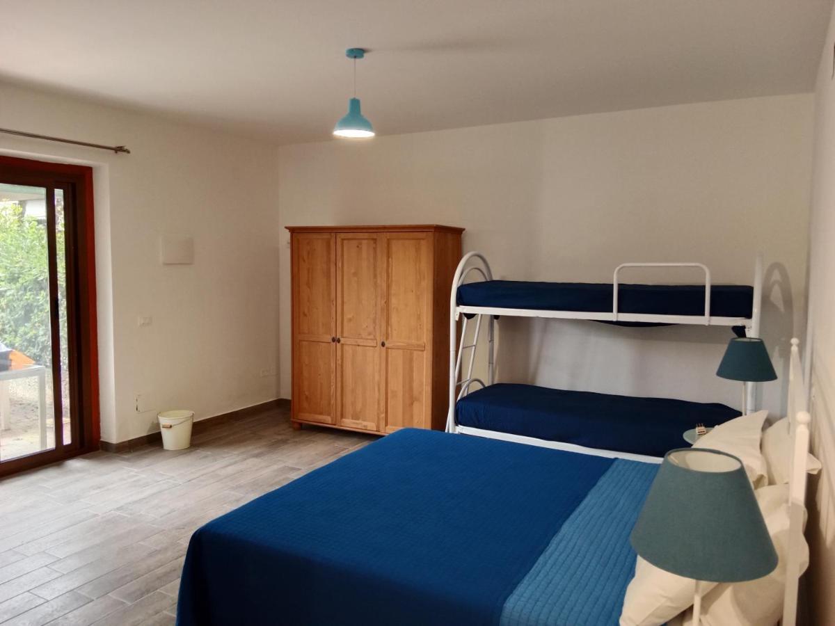 Brezza Marina Studios Монтесильвано Экстерьер фото