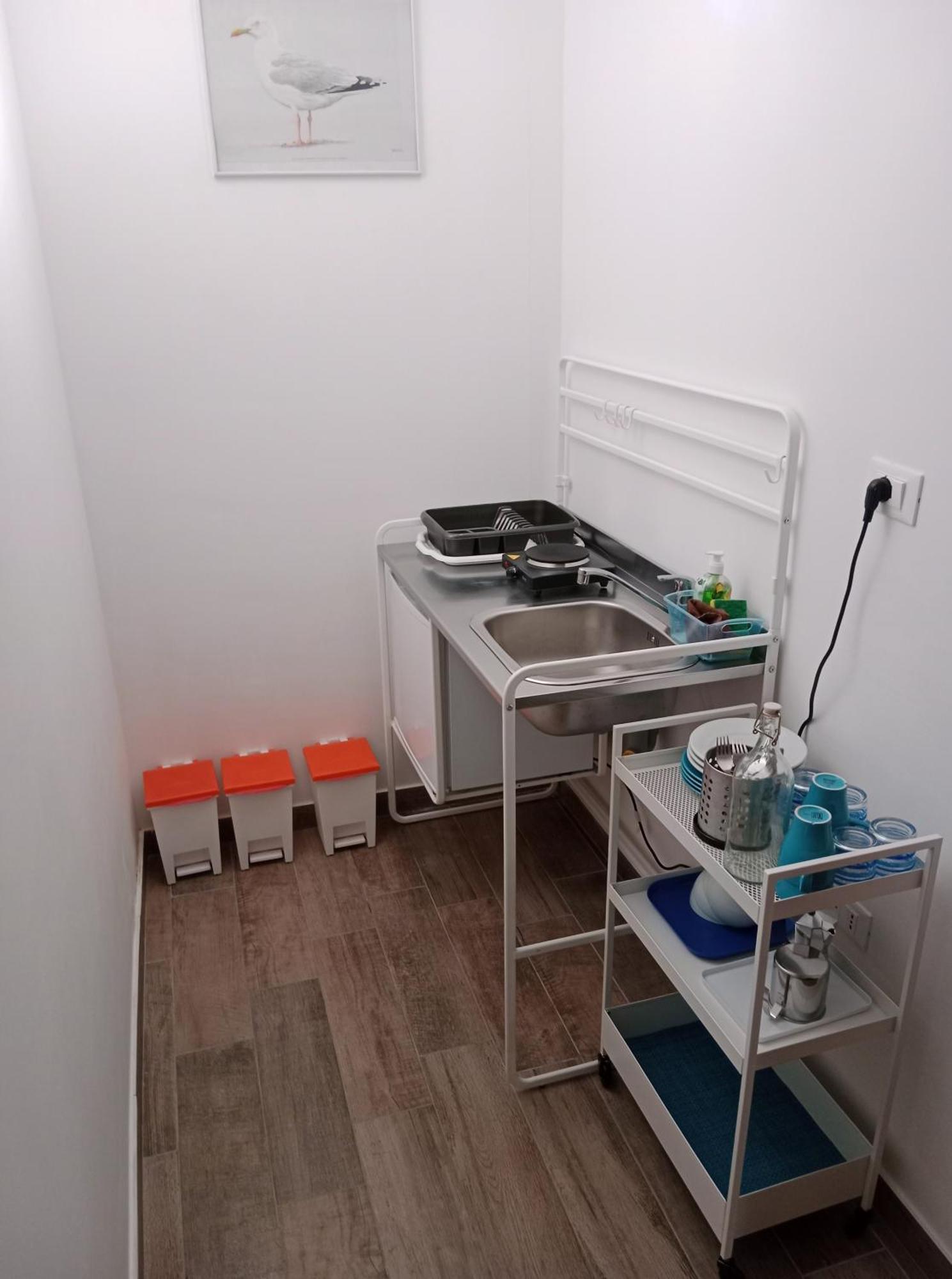 Brezza Marina Studios Монтесильвано Экстерьер фото