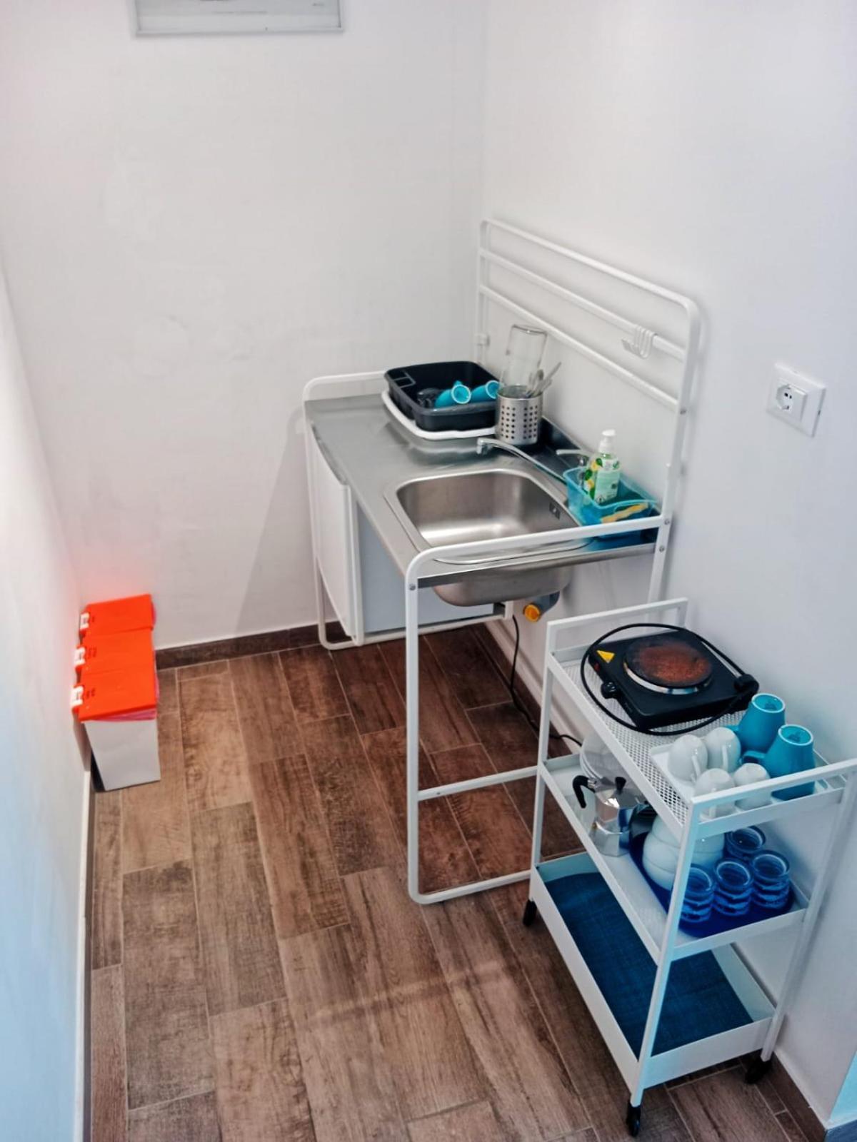 Brezza Marina Studios Монтесильвано Экстерьер фото